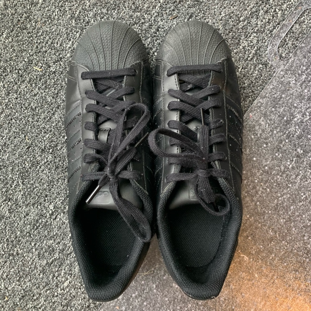 Adidas Mens Black on Black Superstars size 8.5